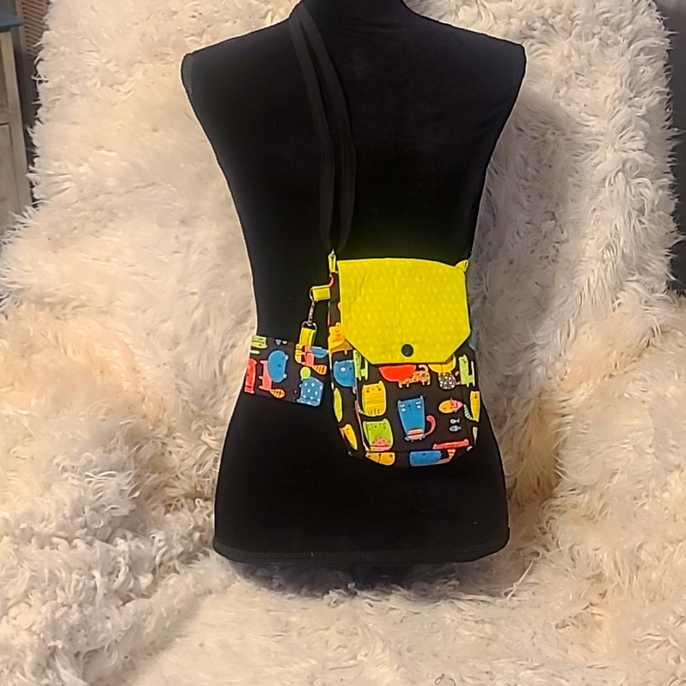 HANDCRAFTED 100% COTTON CROSSBODY CELLPHONE CARRIER W/ LIP BALM HOLDER
